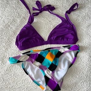 Surf Side Swimwear Women's 2 Piece Bikini Swimsuit Lavender Printed Size L